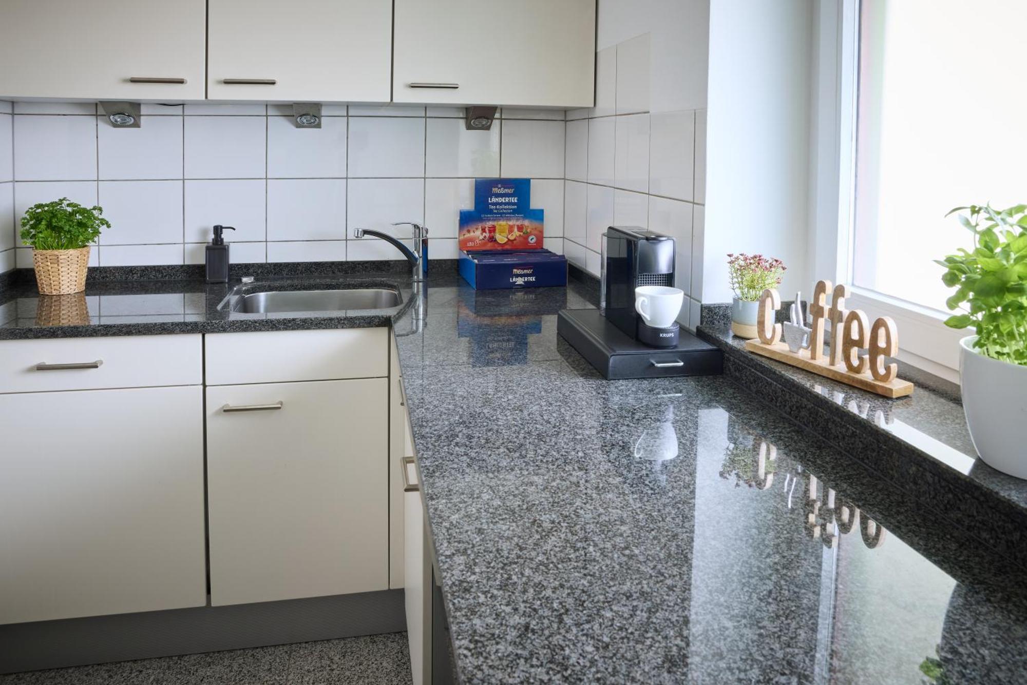 Idee Living: Penthouse Apartment Mit Parkplatz 바인하임 외부 사진